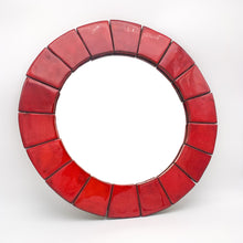 Charger l'image dans la galerie, Miroir artisanal vintage en céramique, 1970