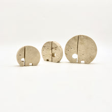 Load image into Gallery viewer, Family of 3 elephants in travertine by Fratelli Mannelli