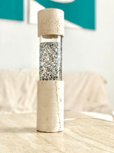 Charger l'image dans la galerie, Lampe paillettes vintage en travertin