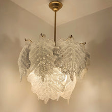 Charger l'image dans la galerie, Lustre en feuilles de verre de Murano