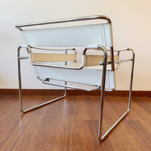 Load image into Gallery viewer, Wassily b3 armchair by Marcel Breuer