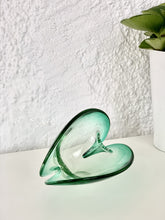 Load image into Gallery viewer, Shell in Murano glass