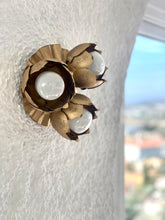 Load image into Gallery viewer, Pair of sconces with flowers, 1970