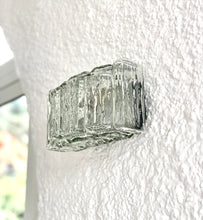 Load image into Gallery viewer, Pair of Murano glass sconces attributed to Carlo Nason