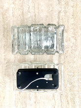 Load image into Gallery viewer, Pair of Murano glass sconces attributed to Carlo Nason