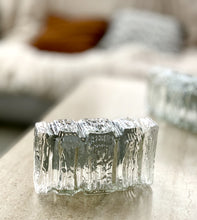 Load image into Gallery viewer, Pair of Murano glass sconces attributed to Carlo Nason