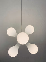 Charger l'image dans la galerie, Suspension ou lampe à poser « Atomium » dessinée par Hopf & Wortmann pour Kundalini