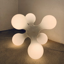 Charger l'image dans la galerie, Suspension ou lampe à poser « Atomium » dessinée par Hopf & Wortmann pour Kundalini