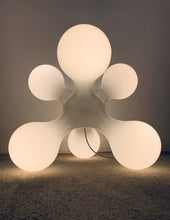 Charger l'image dans la galerie, Suspension ou lampe à poser « Atomium » dessinée par Hopf & Wortmann pour Kundalini