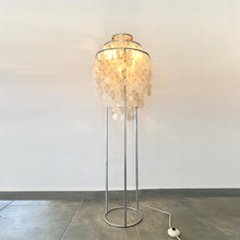 Load image into Gallery viewer, 60's floor lamp with mother of pearl pendants in the style of Verner Panton