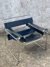 Load image into Gallery viewer, Wassily B3 armchair by Marcel Breuer
