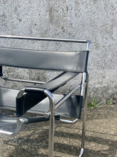 Load image into Gallery viewer, Wassily B3 armchair by Marcel Breuer