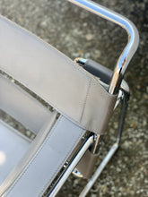 Load image into Gallery viewer, Wassily B3 armchair by Marcel Breuer