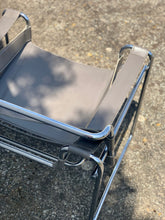 Load image into Gallery viewer, Wassily B3 armchair by Marcel Breuer
