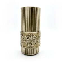Load image into Gallery viewer, Ceramic vase