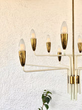 Charger l'image dans la galerie, Lustre 12 bras attribué à Stilnovo, 1950