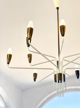 Charger l'image dans la galerie, Lustre 12 bras attribué à Stilnovo, 1950
