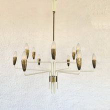 Charger l'image dans la galerie, Lustre 12 bras attribué à Stilnovo, 1950