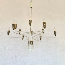 Charger l'image dans la galerie, Lustre 12 bras attribué à Stilnovo, 1950