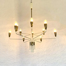 Charger l'image dans la galerie, Lustre 12 bras attribué à Stilnovo, 1950