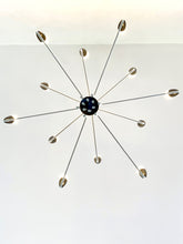 Charger l'image dans la galerie, Lustre 12 bras attribué à Stilnovo, 1950