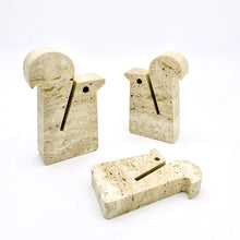 Load image into Gallery viewer, Family of 3 squirrels in travertine from Fratelli Mannelli