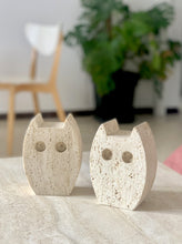 Load image into Gallery viewer, Pair of travertine bookends or sculptures by Fratelli Mannelli, 1970