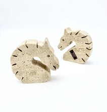 Load image into Gallery viewer, Pair of bookends "horse" in travertine by Fratelli Mannelli