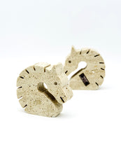 Load image into Gallery viewer, Pair of bookends "horse" in travertine by Fratelli Mannelli