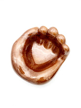 Load image into Gallery viewer, Brown hand-shaped pocket divider (black model sold)