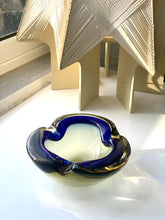 Load image into Gallery viewer, Murano glass ashtray or pocket (SOMMERSo TECHNIQUE)