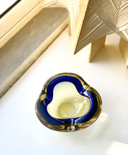 Load image into Gallery viewer, Murano glass ashtray or pocket (SOMMERSo TECHNIQUE)