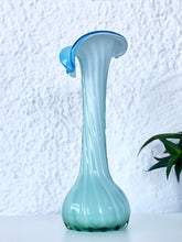 Load image into Gallery viewer, Murano glass vase in the shape of an arum flower