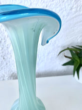 Load image into Gallery viewer, Murano glass vase in the shape of an arum flower