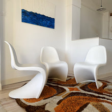 Cargar imagen en el visor de la galería, Silla Verner Panton, edición Vitra (3 disponibles)