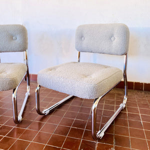Par de sillones / sillones bajos de mediados de siglo en tejido de rizo francés