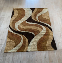 Charger l&#39;image dans la galerie, Tapis vintage 140 x 195 cm