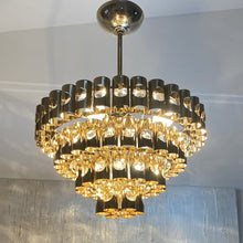 Charger l'image dans la galerie, Lustre en tubes de laiton des années 60, attribué à Sciolari