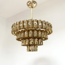 Charger l'image dans la galerie, Lustre en tubes de laiton des années 60, attribué à Sciolari