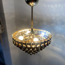 Charger l'image dans la galerie, Lustre en tubes de laiton des années 60, attribué à Sciolari