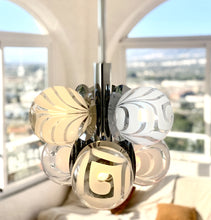 Load image into Gallery viewer, Mazzega chandelier in Murano glass 1970