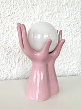 Cargar imagen en el visor de la galería, Lampe mains vintage en céramique rose