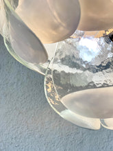 Cargar imagen en el visor de la galería, Araña de pétalos de cristal de Murano de Carlo Nason para Mazzega