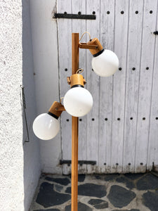 Lámpara de pie de madera de los años 70