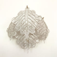 Cargar imagen en el visor de la galería, Par de apliques de hojas de vidrio de Murano