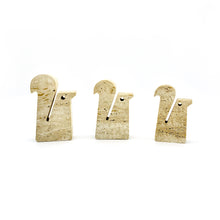 Load image into Gallery viewer, Family of 3 squirrels in travertine from Fratelli Mannelli