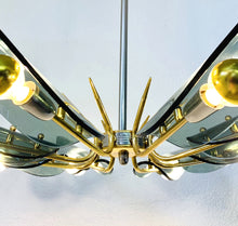 Load image into Gallery viewer, Max Ingrand&#39;s &quot;dahlia&quot; chandelier for Fontana Arte