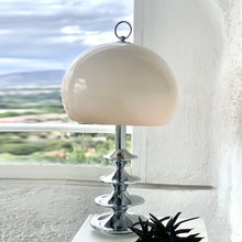 Load image into Gallery viewer, Space age 60/70&#39;s &quot;mushroom&quot; lamp