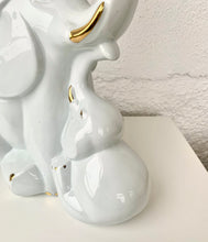 Load image into Gallery viewer, Vintage elephant lamp